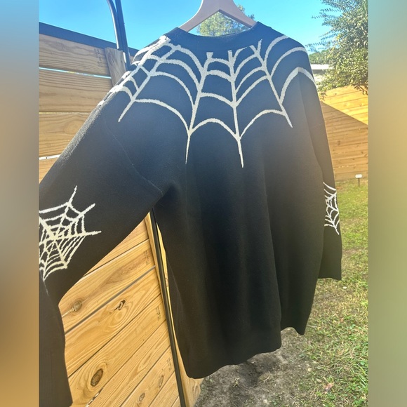 SOLD Torrid Luxe Cozy Boyfriend Cardigan Spider Web Size 2 NWT- sold out online - Picture 7 of 9
